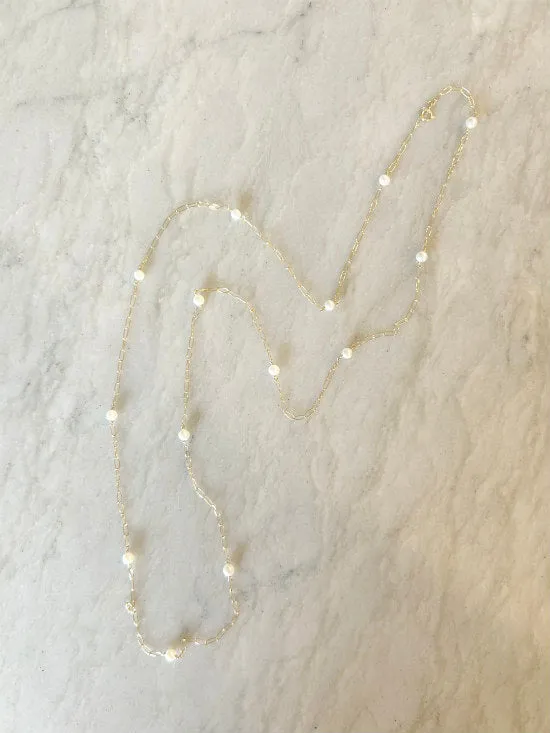 Gold-filled long chain with freshwater pearls