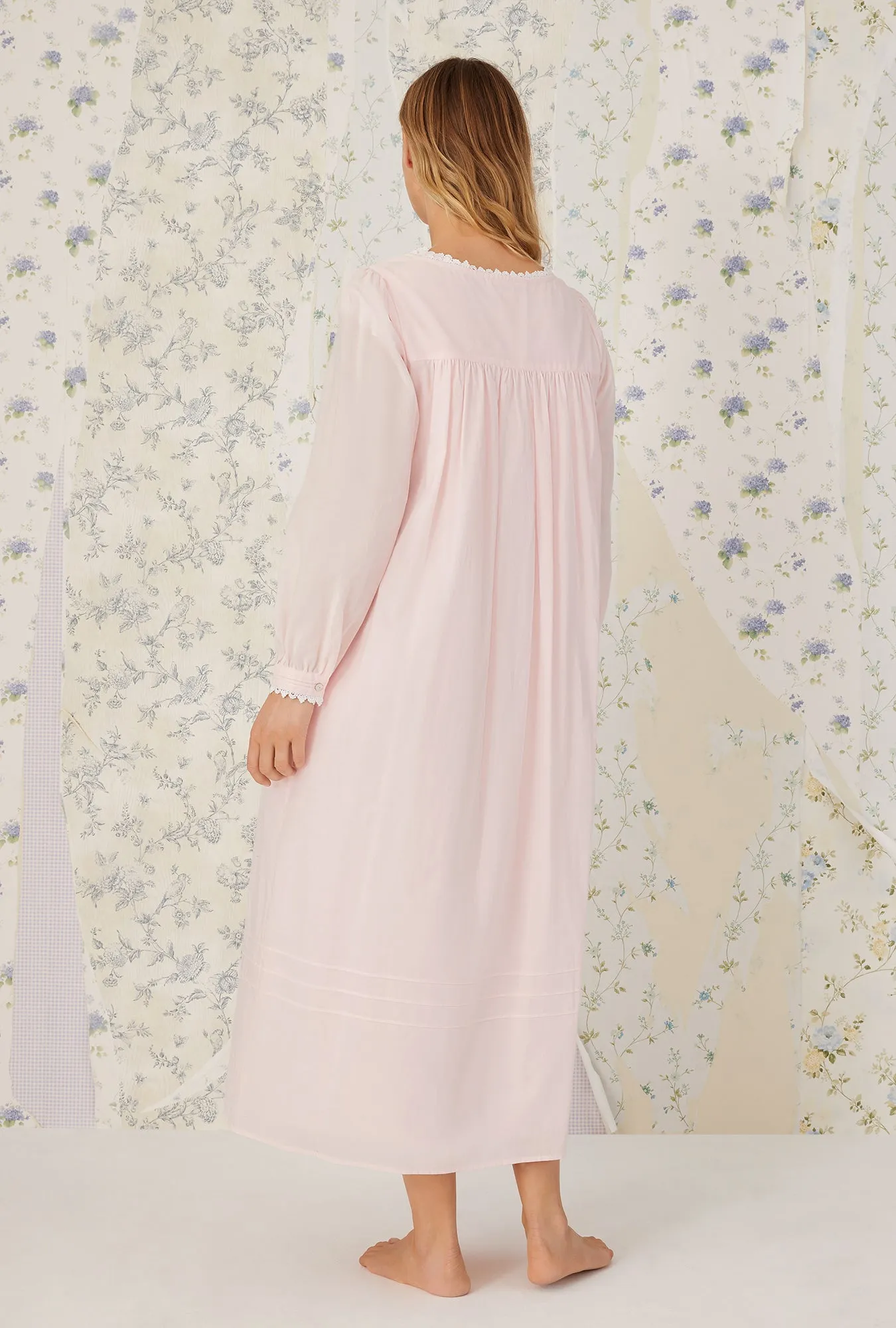 Heirloom Dream Long Sleeve Gown