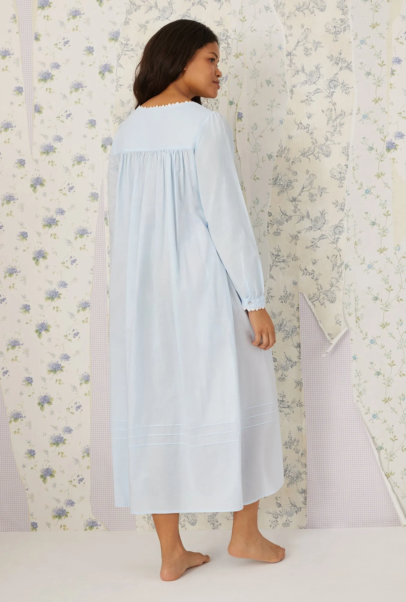 Heirloom Dream Long Sleeve Gown